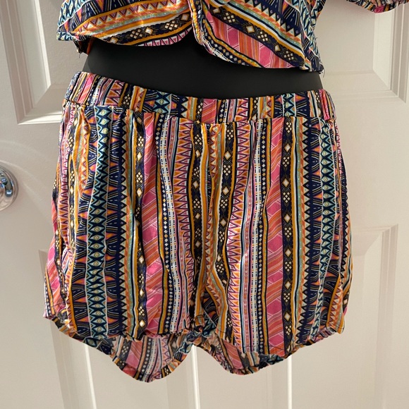 Full Circle Two Piece - Picture 4 of 4